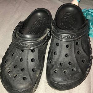 Black crocs